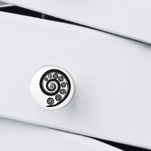 Stilvolle Schwarz-Weiß-Fern-Leaf Inspirierte Curls