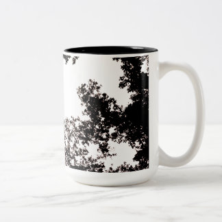 Stilvolle Schwarz-weiße Tasse