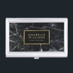 Stilvolle schwarze Marmor-und Imitat-Goldfolie Visitenkarten Dose<br><div class="desc">Eleganter und modischer Visitenkartehalterentwurf,  der eine schöne weiße Marmorbeschaffenheit mit Druckgoldfolienakzenten kennzeichnet. Vervollkommnen Sie für feine Künstler,  Grafikdesigner,  Modedesigner,  Lehrer,  Ereignisplaner,  Make-up und Haarkünstler,  die unterwegsmammen und viel mehr! 
Benötigen Sie eine Farbänderung? Suchen nach zusammenpassenden Produkten? Schicken Sie uns eine Mitteilung zu heartlockedstudio@gmail.com und wir sind glücklich zu helfen.</div>