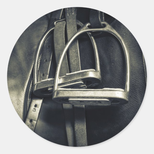 Stilvolle Silver Stirrups auf English Riding Saddl Runder Aufkleber (Vorderseite)