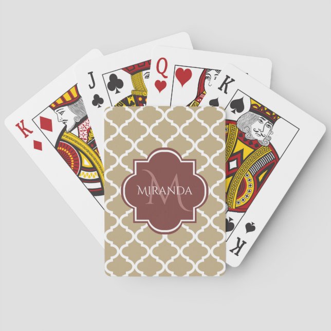 Stilvolle Tan Quatrefolie Burgundy Monogram und Na Spielkarten (Rückseite)
