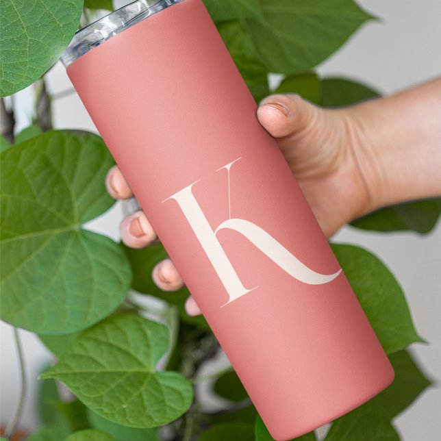 Stilvolle Trendy Girly Blush Pink Monogram Script Thermosbecher (Von Creator hochgeladen)