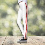Stilvolle weiße Leggings mit rotem Seitenstreifen<br><div class="desc">Diese eleganten und komfortablen Leggings mit einem kräftigen, roten Seitenstreifen sind die perfekte Ergänzung zu Ihrem lässigen Schrank. Sie sind sowohl für Fitness als auch für Mode konzipiert und zeichnen sich durch eine geschmackvolle Passform und einen auffälligen Stil aus. Egal ob Sie im Fitnesscenter trainieren oder Sport treiben, diese Leggings...</div>