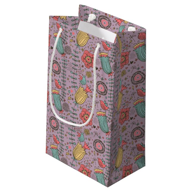 Stilvolles Blumenmuster mit Blumen Kleine Geschenktüte (Rückseite Schrägansicht)