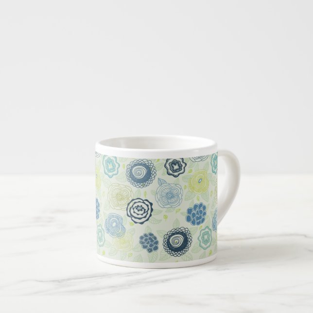 Stilvolles Blumenmuster mit niedlichen Blumen Espressotasse (Vorderseite Rechts)