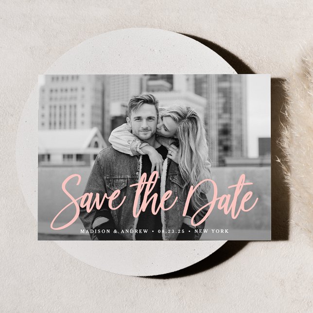 Stilvolles Blush Pink Script Foto Save the Date (Von Creator hochgeladen)