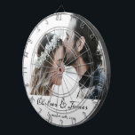 Stilvolles Kalligrafisches Foto Datum Dartscheibe<br><div class="desc">Elegantes Calligrafy Foto Name Date Dart Board</div>