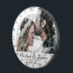 Stilvolles Kalligrafisches Foto Datum Dartscheibe<br><div class="desc">Elegantes Calligrafy Foto Name Date Dart Board</div>