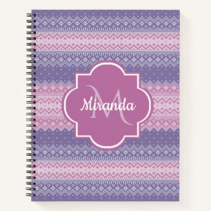Stilvolles Lila Strick-Muster mit Monogramm und Na Notizbuch