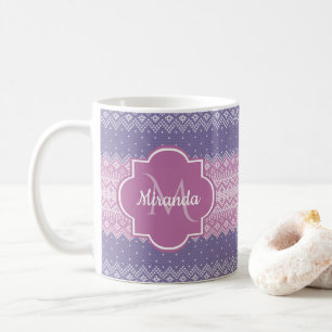 Stilvolles lila Strickmuster mit Monogramm und Nam Kaffeetasse