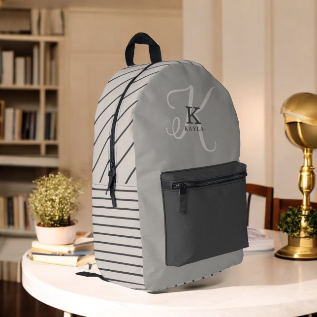 Stilvolles Monogramm und Streifen neutrales Muster Bedruckter Rucksack (Von Creator hochgeladen)