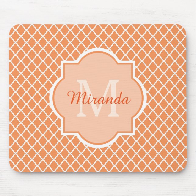 Stilvolles Orange Quatrefolienmonogramm mit Name Mousepad (Vorne)