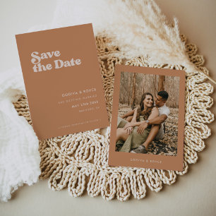 Stilvolles Retro-braunes Foto Save The Date