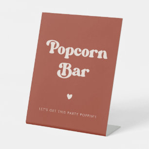 Stilvolles Retro Terracotta Wedding Popcorn Bar Sockelschild