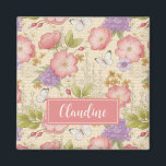 Stilvolles rosa Botanisches Blumenmuster Magnet<br><div class="desc">Ein hübsches Vintages Blumenmuster,  personalisiert mit Ihrem Namen,  schmückt diese Küchenmagnete. Personalisieren Sie sie für ein Geschenk. Gutes Geschenk für den Muttertag,  Freunde,  Weihnachtsgeschenke oder einfach nur weil. Entworfen für Sie von BlackBerry Boulevard.</div>
