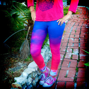 Stilvolles rotes, heißes Rosa u. Blau bewölkt Leggings