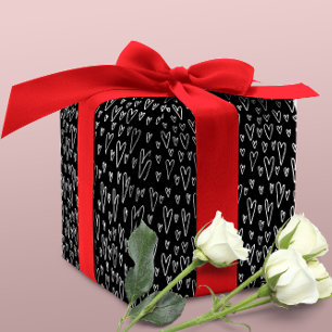 Stilvolles Schwarz-Weiß-Herz-Muster Geschenkpapier