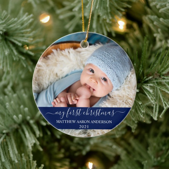Stilvolles Script Blue My First Christmas Baby Keramik Ornament (Baum)