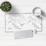 Stilvolles Silver Foil Marmor Monogram Schreibtischunterlage<br><div class="desc">Stilvolle Silver Foil Marmor Monogram Desk Mat Mouse Pad mit trendigem weißem Marmor und weichen Imitaten silberne Folie Marmor. Fügen Sie Ihren Namen und Monogramm für ein benutzerdefiniertes Design hinzu! Bitte kontaktieren Sie uns unter cedarandstring@gmail.com ,  wenn Sie Hilfe beim Design oder den passenden Produkten benötigen.</div>