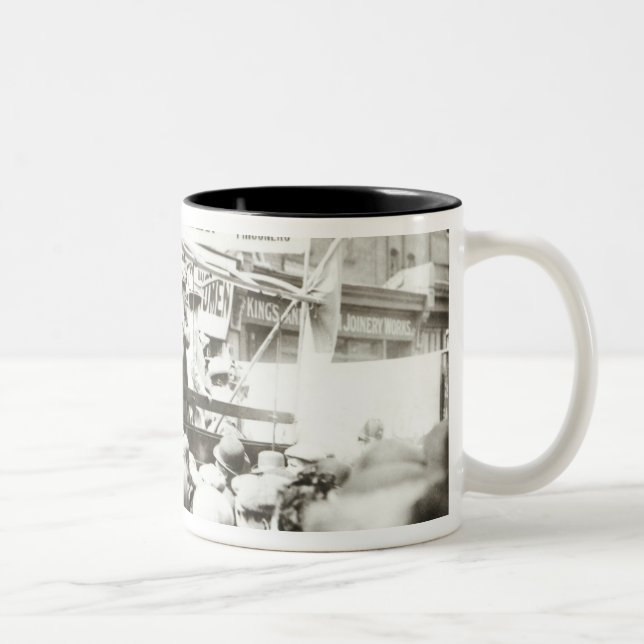 Stimmen für Frauen, im August 1908 Zweifarbige Tasse (Rechts)