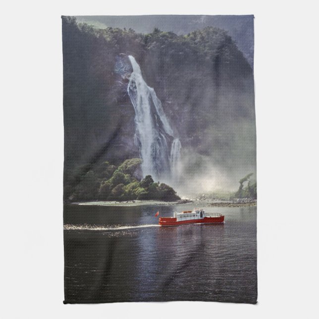Stirling fällt in Milford Sound - Neuseeland Geschirrtuch (Vertikal)