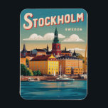 Stockholm Sweater Reise Vintage Geschenke an der W Magnet<br><div class="desc">Stockholm ist die wunderschöne Hauptstadt Schwedens, bekannt für seine coolen Gebäude, seine reiche Geschichte und seine herrlichen Inseln. Sie können sich auf Postkarten und Magneten amüsieren, die berühmte Plätze wie den Königspalast, die farbenfrohe Altstadt Gamla Stan und die phantastische Skyline bewundern. Personalisieren Sie diese Artikel, um ein Stück Stockholm mit...</div>