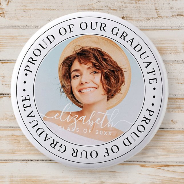 Stolz auf unser Graduate 20XX Modernes Abschluss F Button (Von Creator hochgeladen)