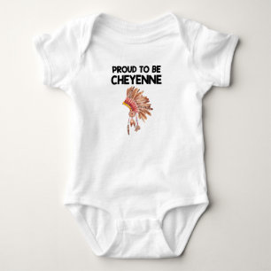 Stolz, Cheyenne-Ureinwohner-Baby-Bodysuit zu sein Baby Strampler