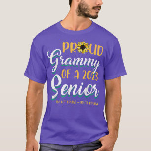 Stolz Grammy von einem 2023 Senior ich nicht weine T-Shirt