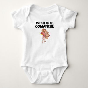 Stolz, Komanche-Ureinwohner-Baby-Bodysuit zu sein Baby Strampler