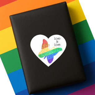 Stolz LGBTQA+ Regenbogen Schmetterling Liebe ist L Herz-Aufkleber