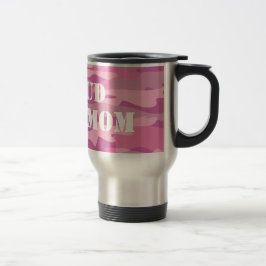 Stolze Armeemama reist mit rosa Camouflage Reisebecher