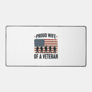 Stolze Ehefrau eines Veteranen Patriotisches Shirt Schreibtischunterlage