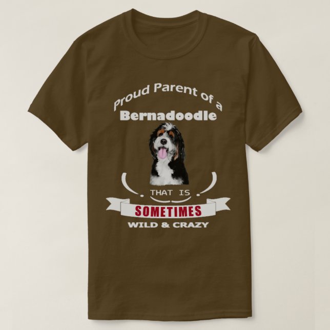 Stolze Eltern eines Bernadelhundes T-Shirt (Design vorne)