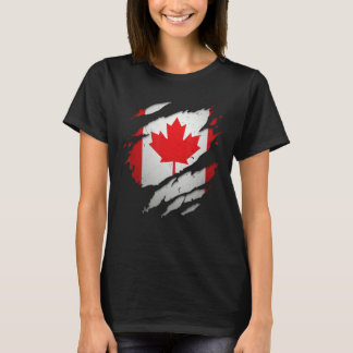 Stolze kanadische Shirts gedrehte Kanada-Flagge