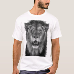 Stolze Löwe in Schwarz und Weiß T-Shirt
