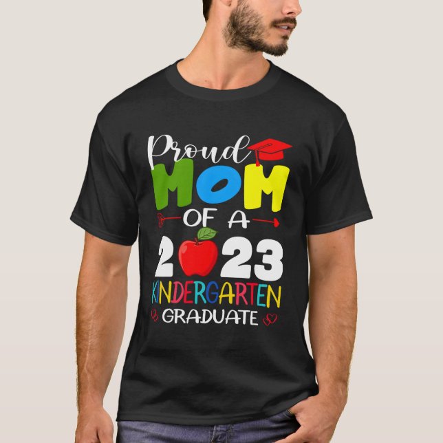 Stolze Mama des Kindergen-Graduate-Abschlusses 202 T-Shirt (Vorderseite)