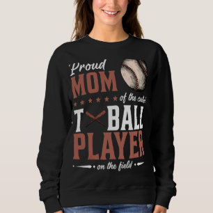 Stolze Mama des Niedlichsten Ball Players auf dem Sweatshirt