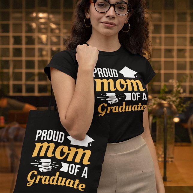Stolze Mama einer Graduate Women's T-Shirt (Von Creator hochgeladen)