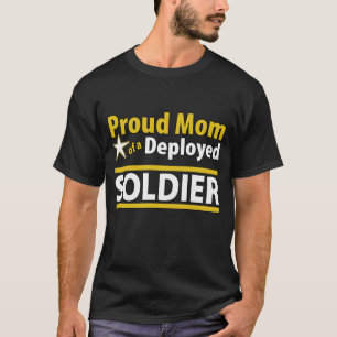 Stolze Mama eines entfalteten Soldat-Shirts T-Shirt