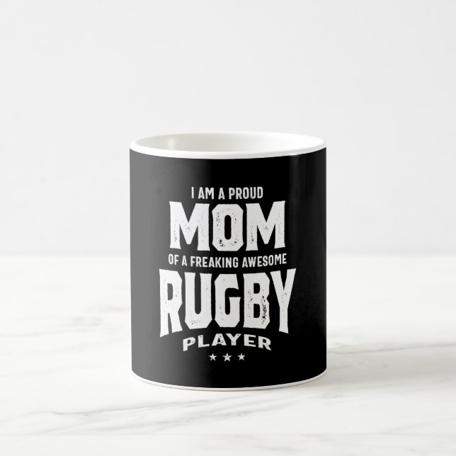Stolze Mama eines Phantastischen Rugby-Spielers Kaffeetasse (Mittel)