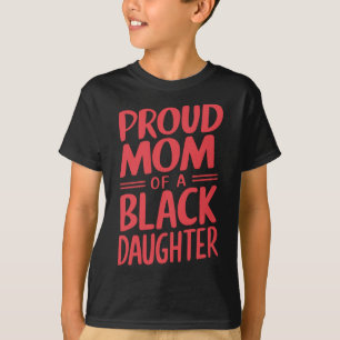 Stolze Mutter einer Tochter mit schwarzem Gürtel 1 T-Shirt