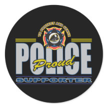 Stolze Polizeiunterstützerin