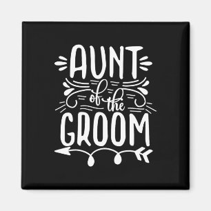Stolze Tante der Hochzeitsfamilie der Groom Magnet