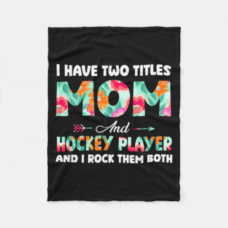 Stolze Zwei-Titel-Mutter und Hockey-Spielende Mütt Fleecedecke