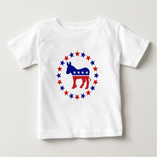 Stolzer Demokrat spielt Vorlage die Hauptrolle Baby T-shirt