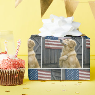 Stolzer Golden Retriever mit amerikanischer Flagge Geschenkpapier