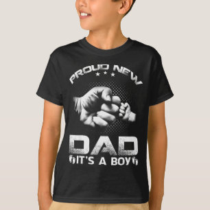 Stolzer neuer Papa, es ist ein Junge T-Shirt