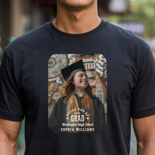 Stolzer Papa Absolvent Varsity-Typografie Abschlus T-Shirt