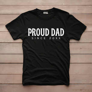 Stolzer Vater seit 20XX Modern Minimalistisch T-Shirt